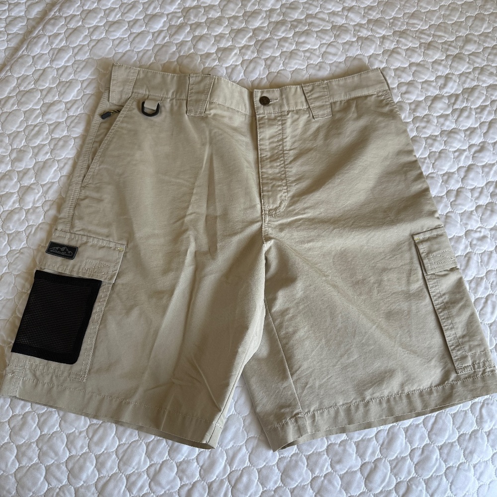 NWT! Eddie Bauer Cargo Shorts Size 36